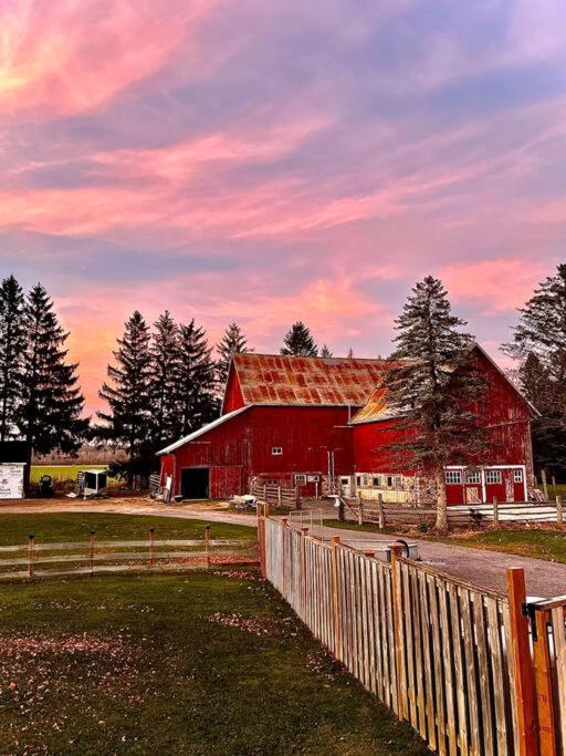 The Barns Of Brighton Near Prince Edward County Buitenkant foto